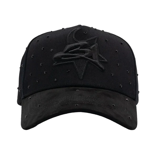 31 Hats “Blackout”