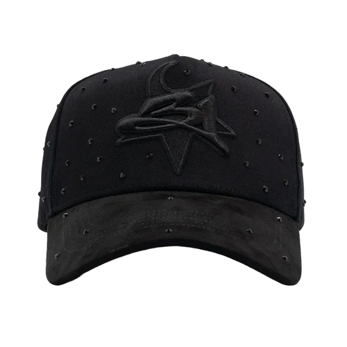 31 Hats “Blackout”
